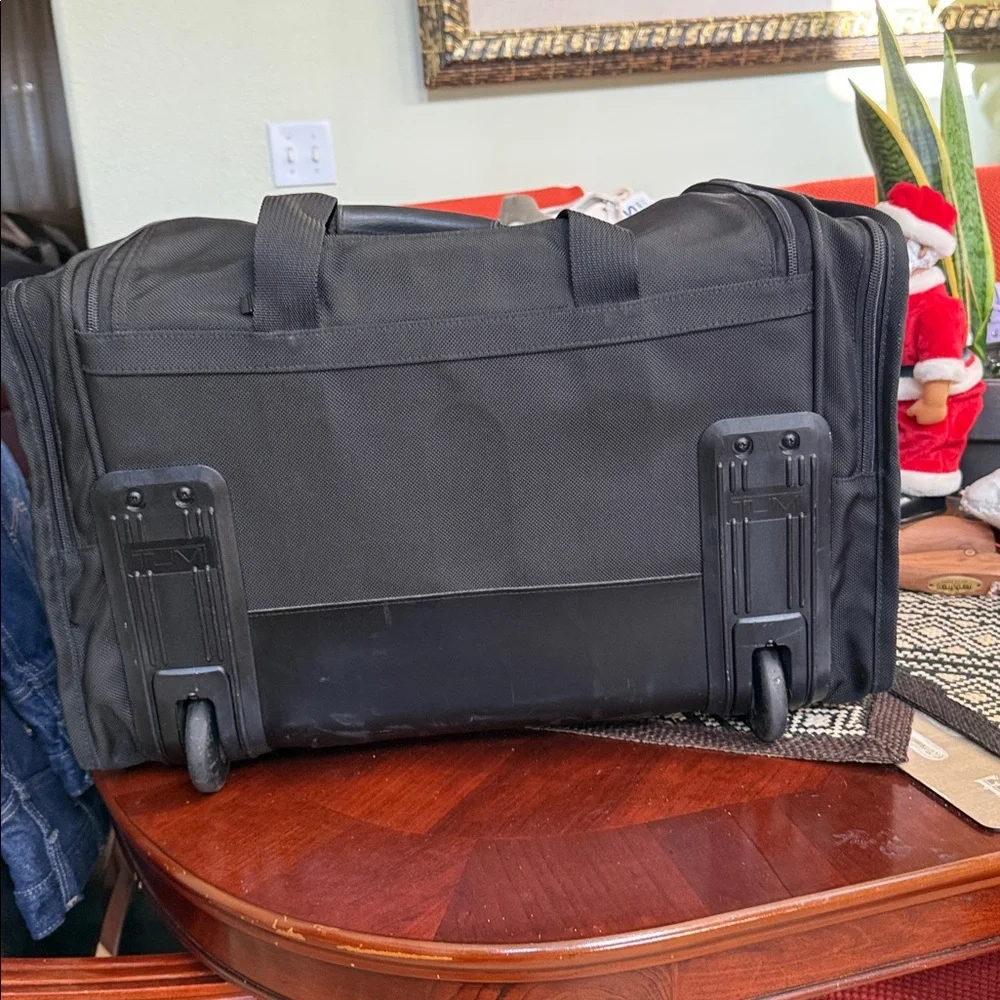 TUMI Alpha Large Split 2-Wheeled Duffel bag